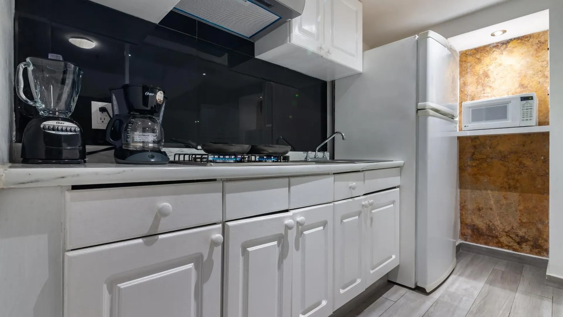 European Life Style Executive Suites Zapopan 4*,  Mexiko