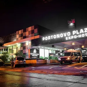 Portonovo Plaza Expo *** Zapopan